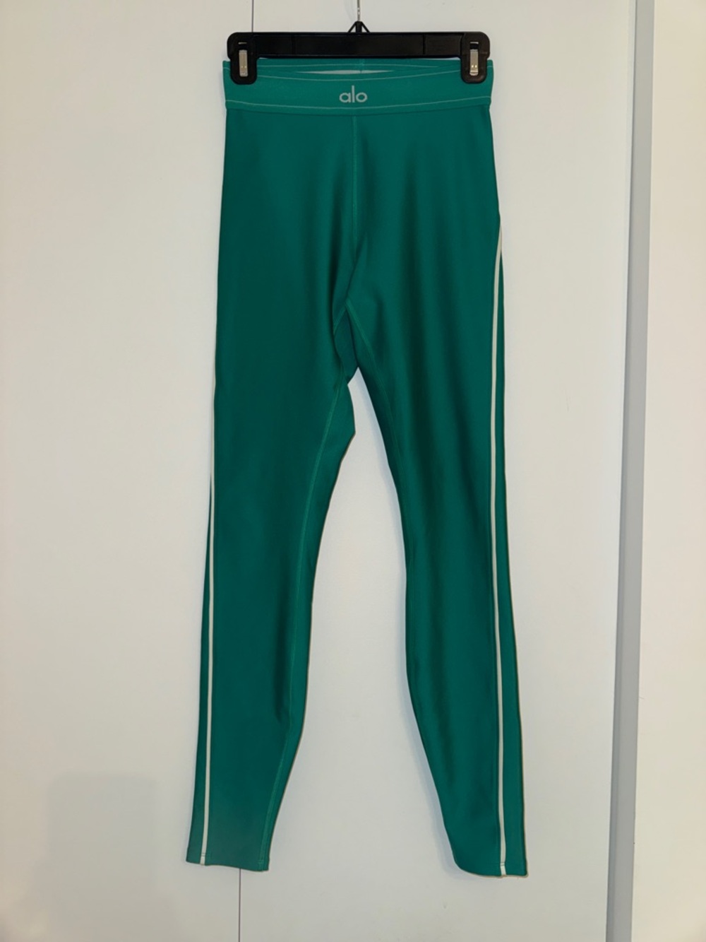 ALO Yoga 7/8 Airlift Leggings with Side Stripe (matching bra available)